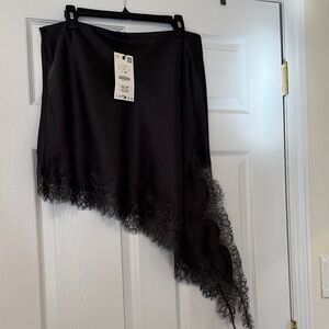 Zara Elegant Dark Gray Lace Trim Asymmetrical Skirt with Side Zip - Size L NWT